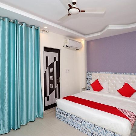 Oyo 25130 Hotel Royal Inn New Delhi Eksteriør billede