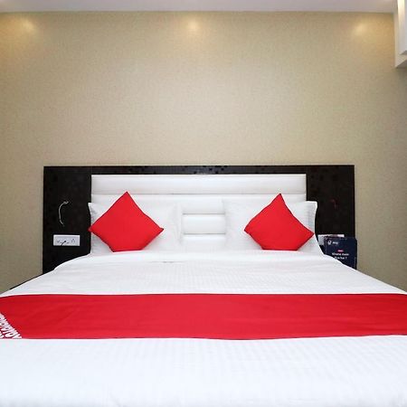 Oyo 25130 Hotel Royal Inn New Delhi Eksteriør billede