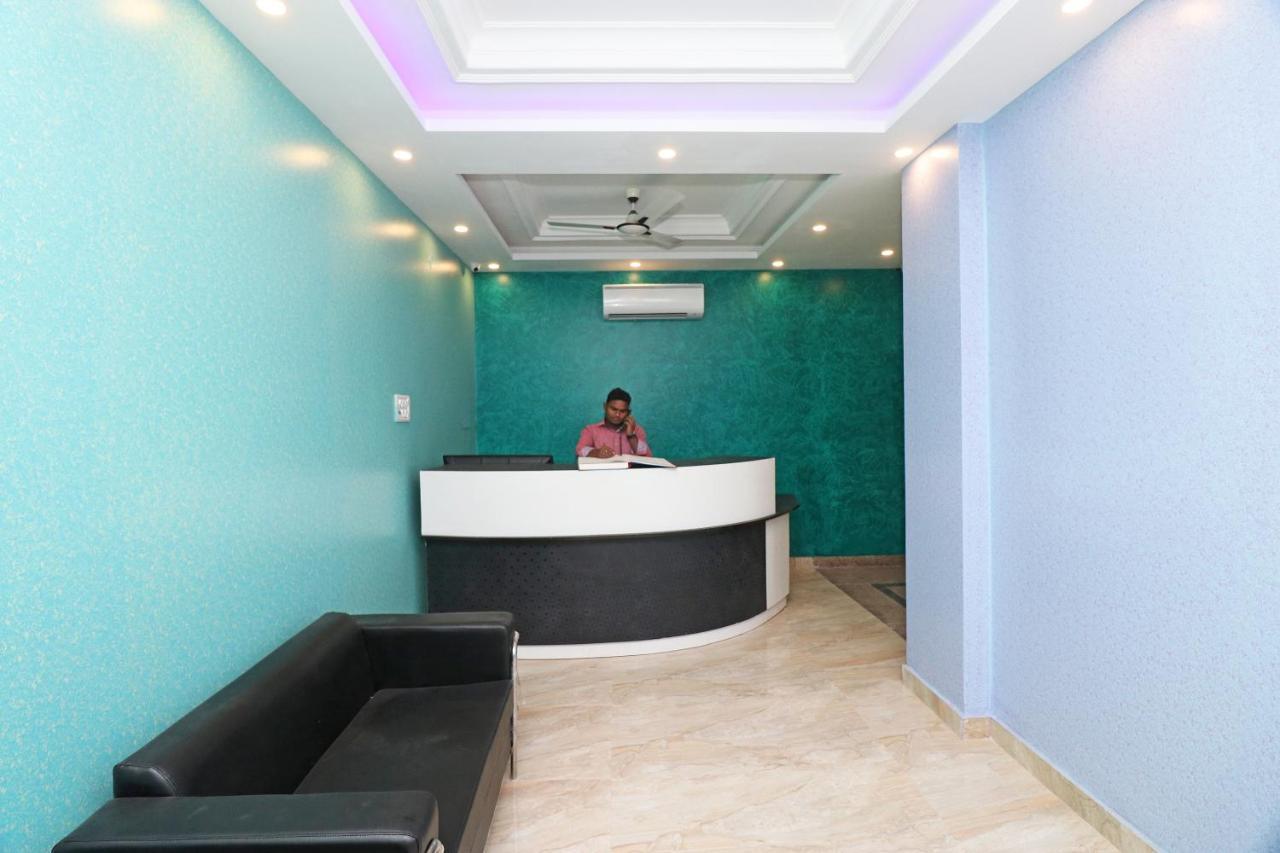 Oyo 25130 Hotel Royal Inn New Delhi Eksteriør billede