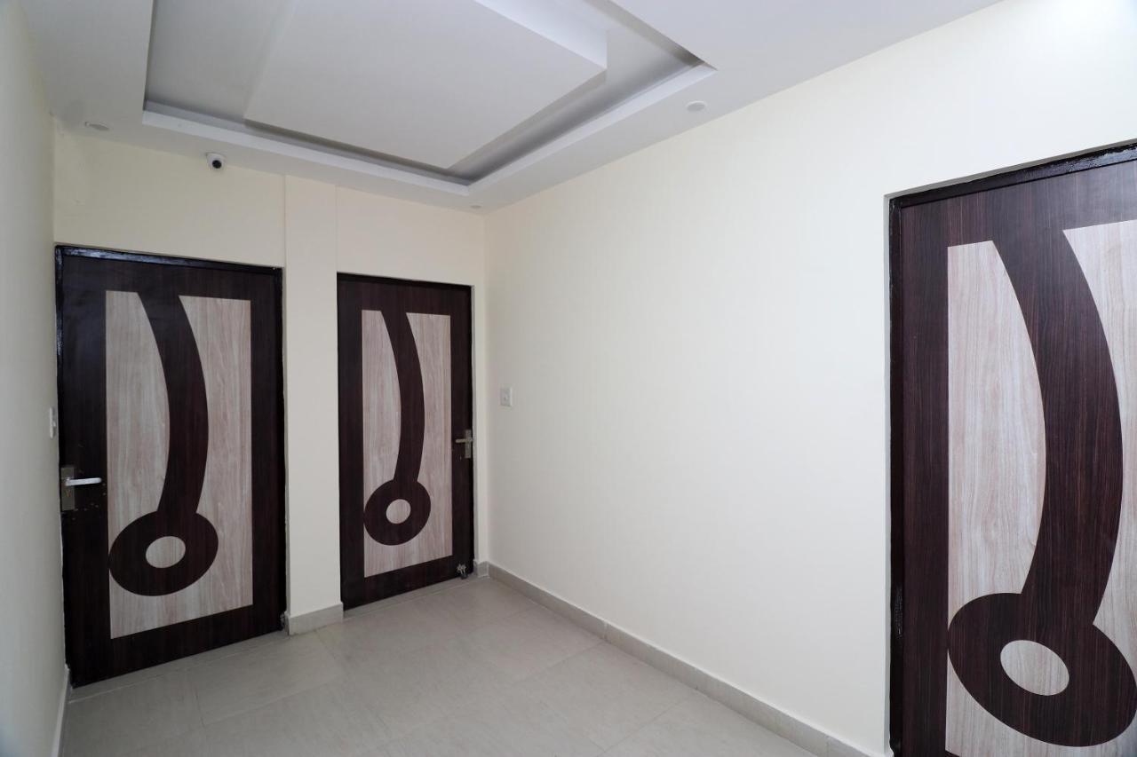 Oyo 25130 Hotel Royal Inn New Delhi Eksteriør billede
