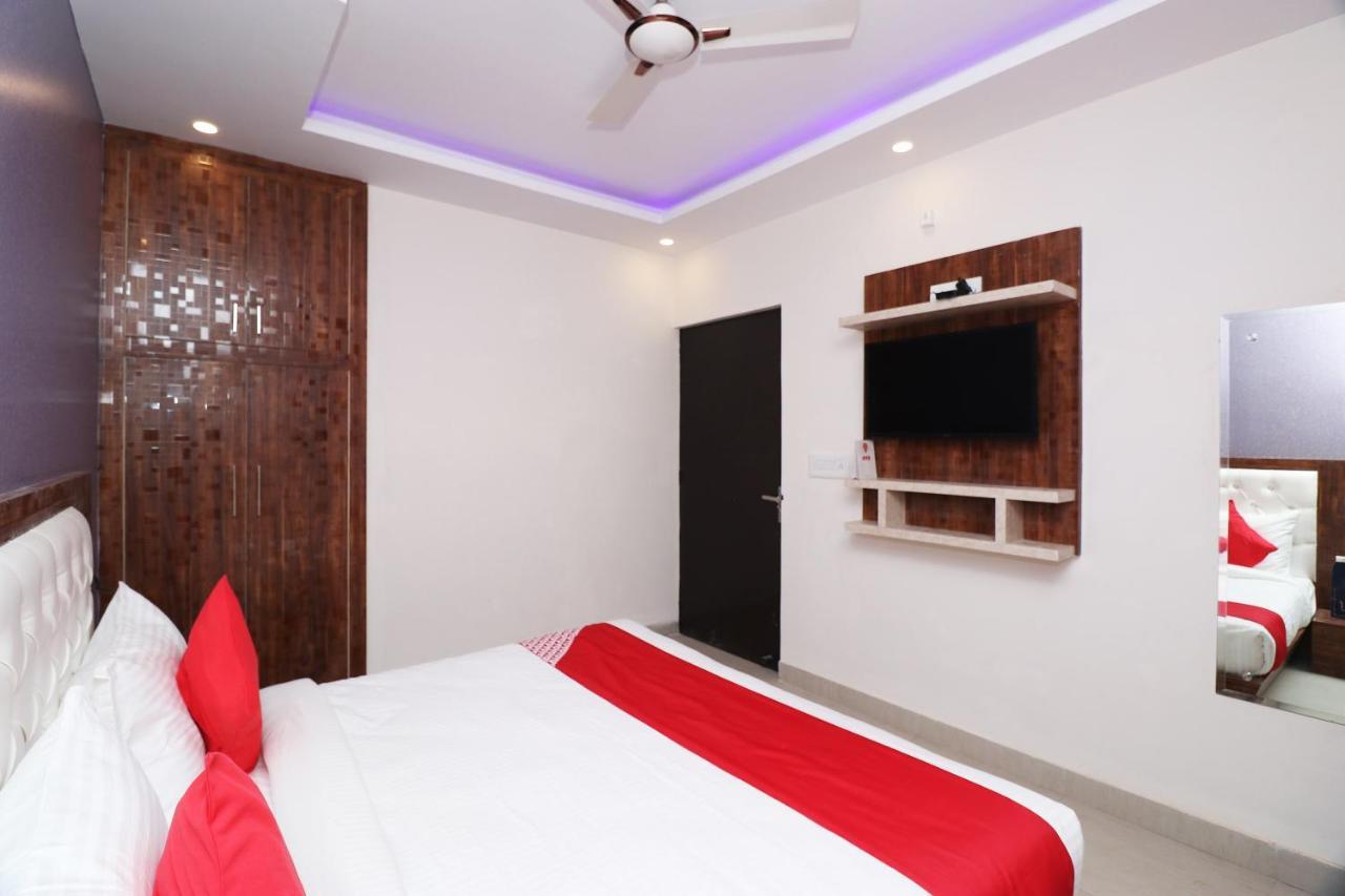 Oyo 25130 Hotel Royal Inn New Delhi Eksteriør billede